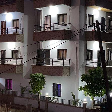 Hotel Residence Aicha Tambacounda المظهر الخارجي الصورة