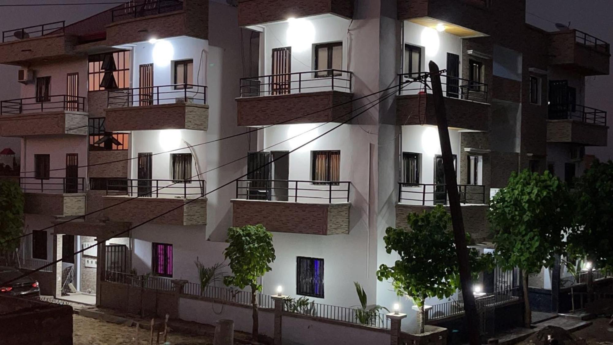 Hotel Residence Aicha Tambacounda المظهر الخارجي الصورة
